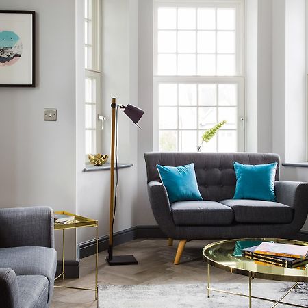 Farnborough Boutique By Viridian Apartments Екстериор снимка