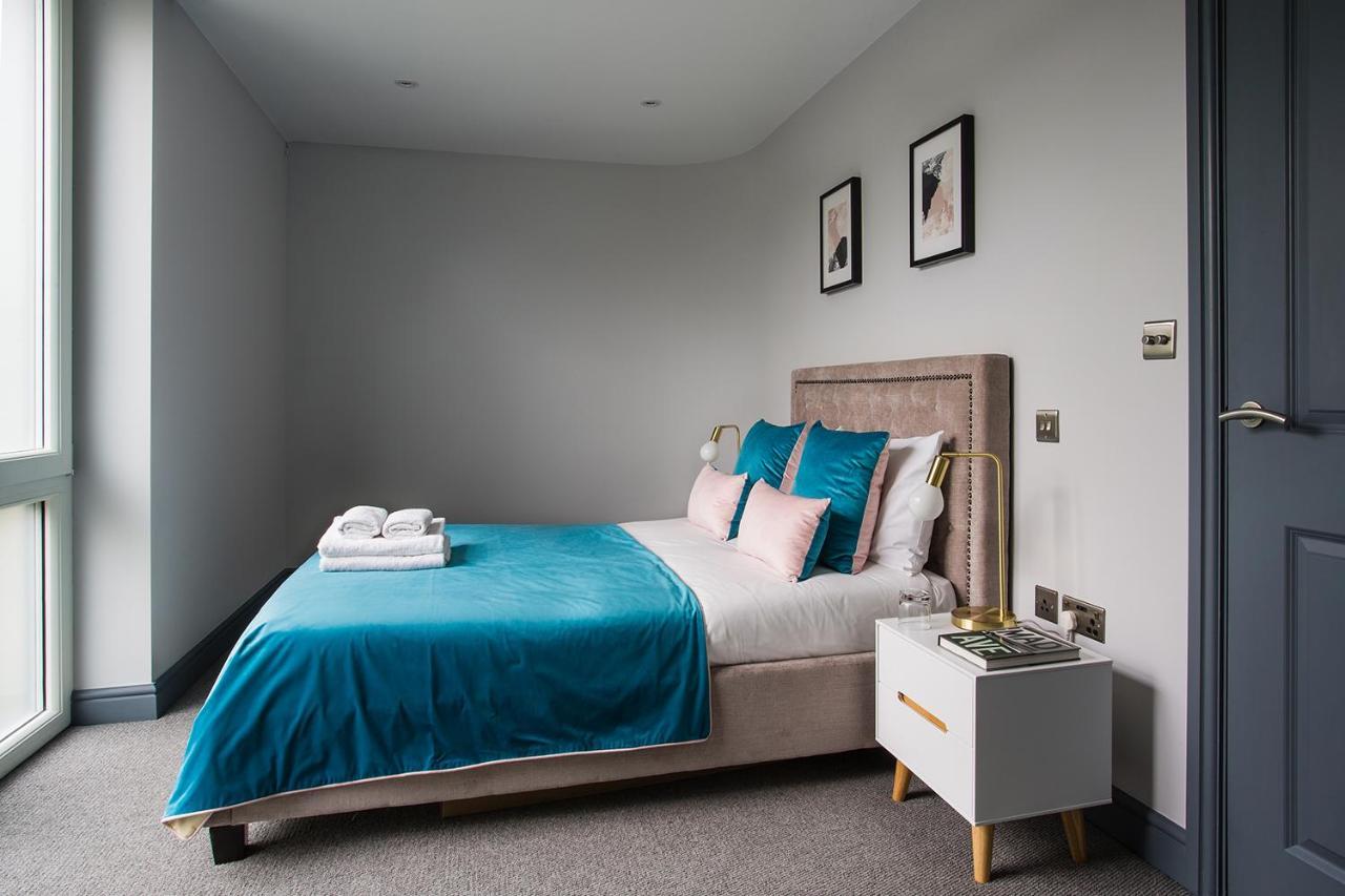 Farnborough Boutique By Viridian Apartments Екстериор снимка