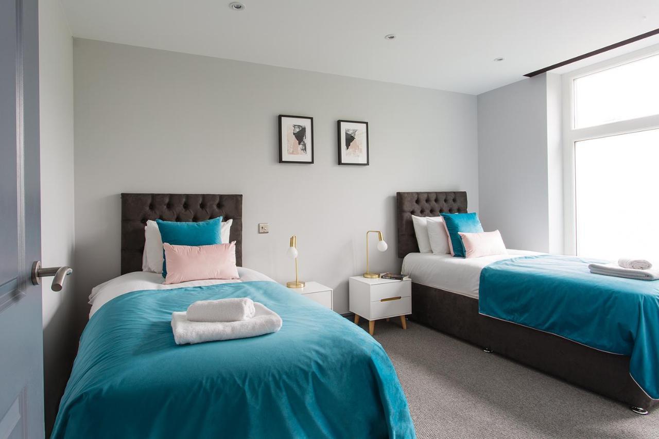 Farnborough Boutique By Viridian Apartments Екстериор снимка