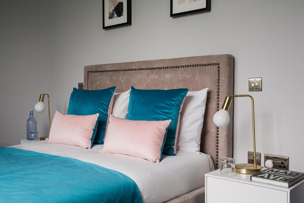 Farnborough Boutique By Viridian Apartments Екстериор снимка