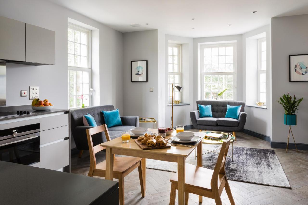 Farnborough Boutique By Viridian Apartments Екстериор снимка